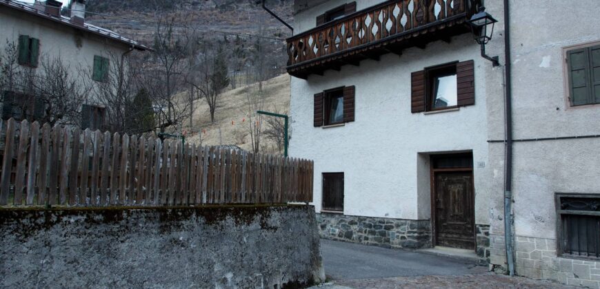 Casa da ristrutturare a Caprile di Alleghe